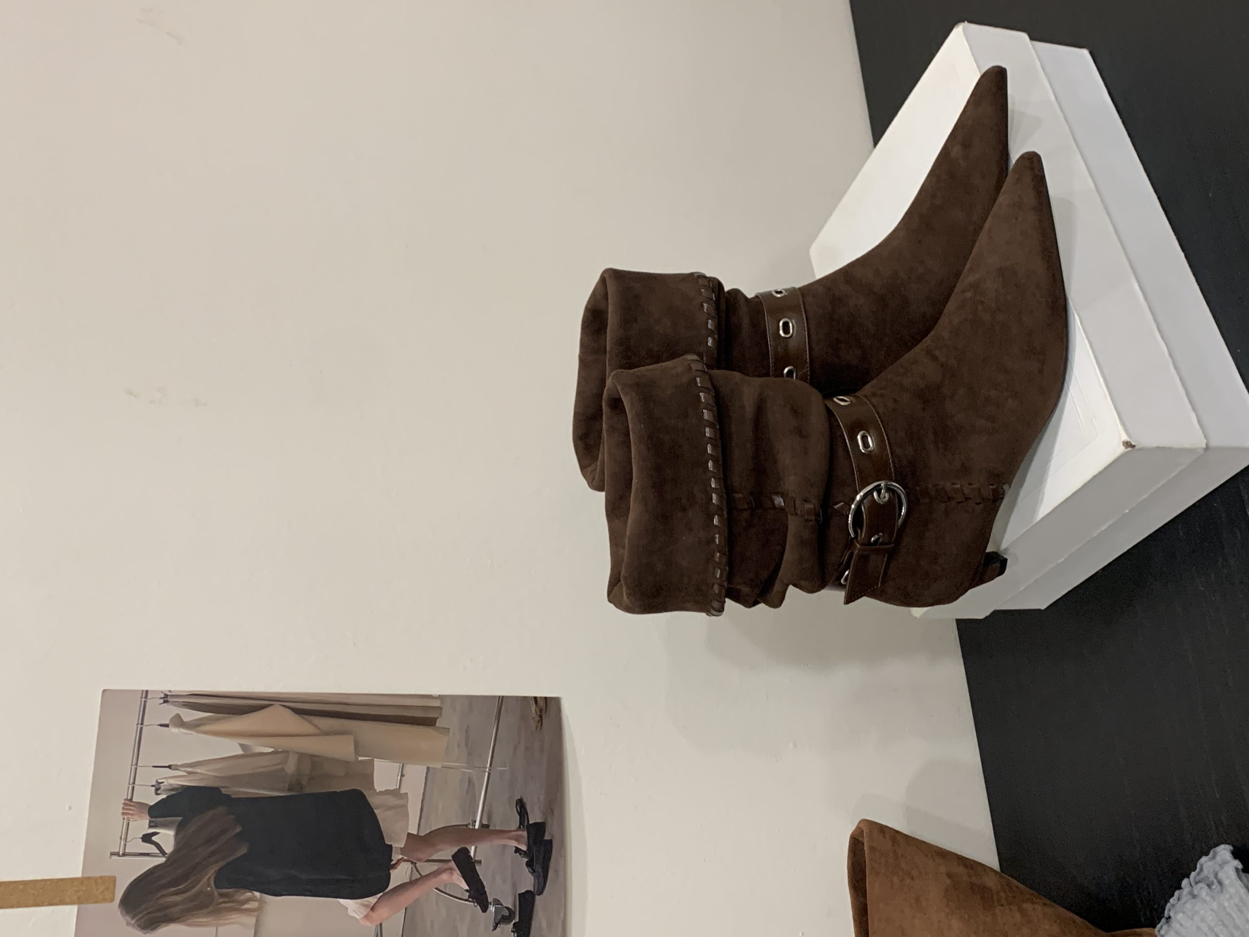 2025 New Retro Slim Fit Western Pointed Toe Suede Ankle Boots for Women, Fashion Comfortable Stacked Boots