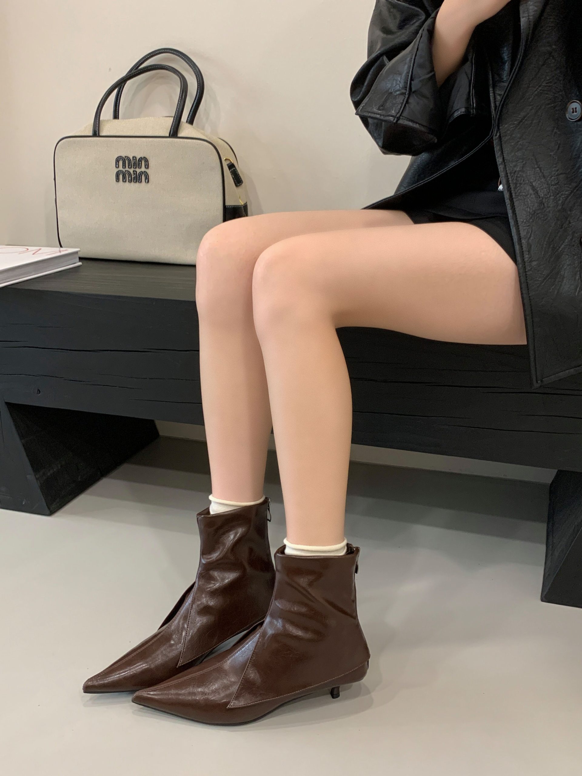 2025 New Fashion Ankle Boots for Women Pointed Toe Low Heel Simple Slim Fit Boots – Style 7a64f9