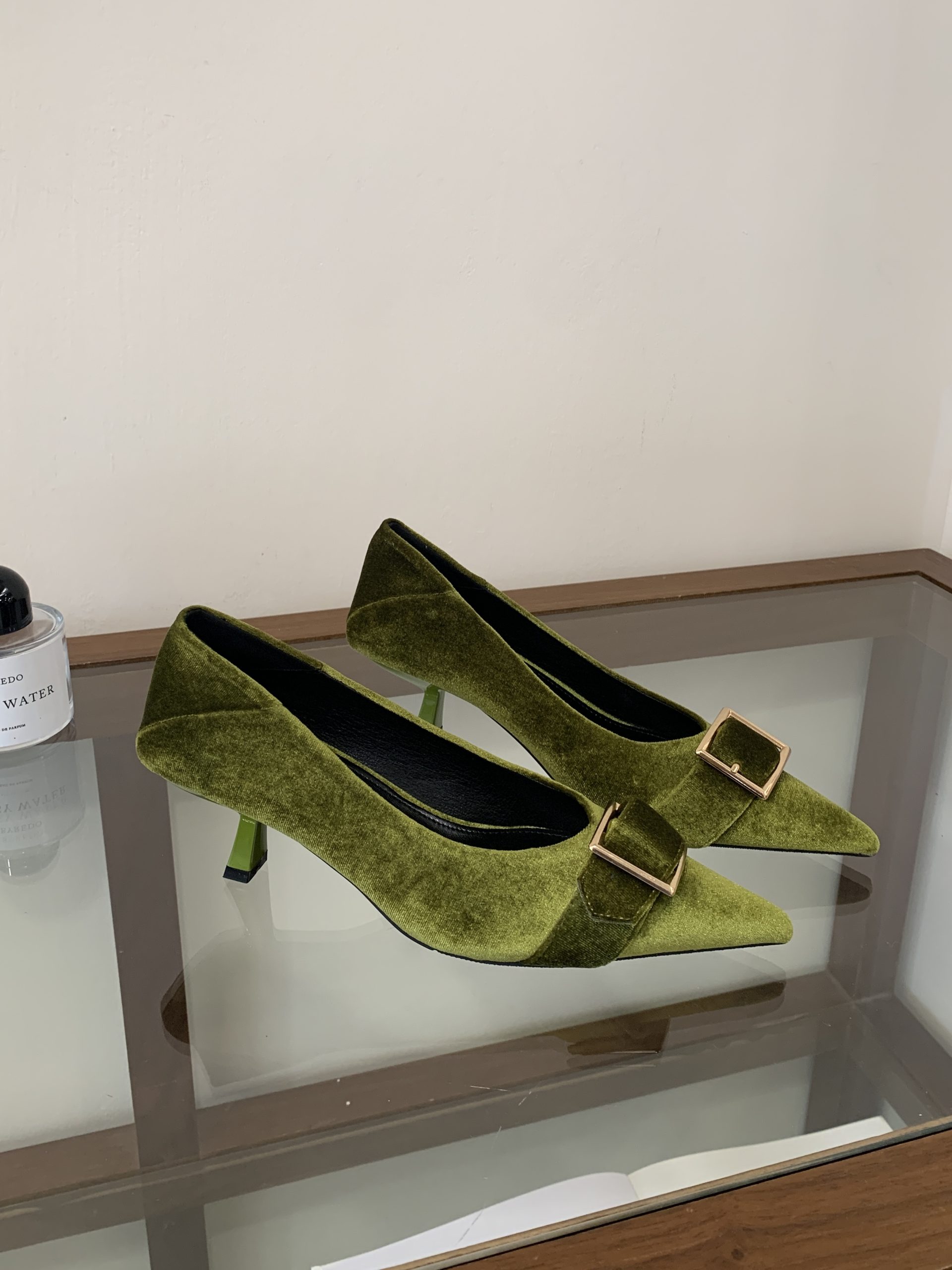2026 New Autumn Pointed Toe Thin Heel High Heel Commuter Fashion Elegant Comfortable Women’s Flats